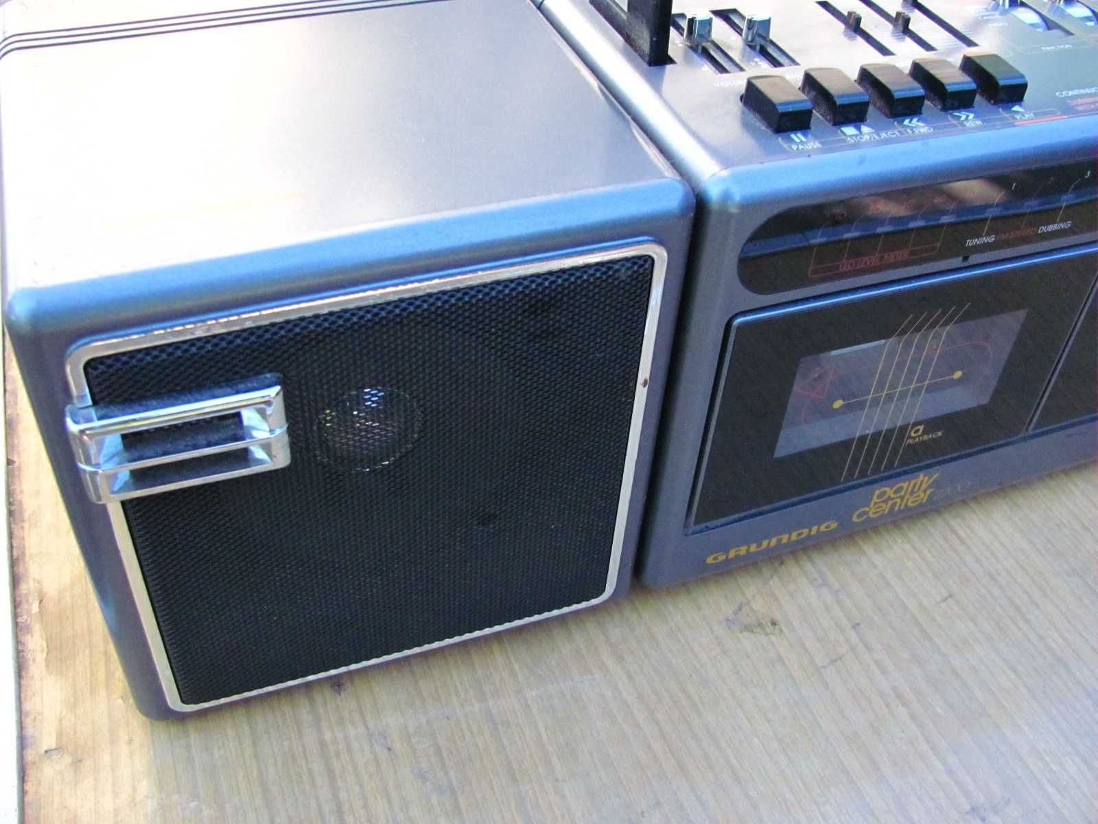 Przenośny Radiomagnetofon kasetowy - vintage