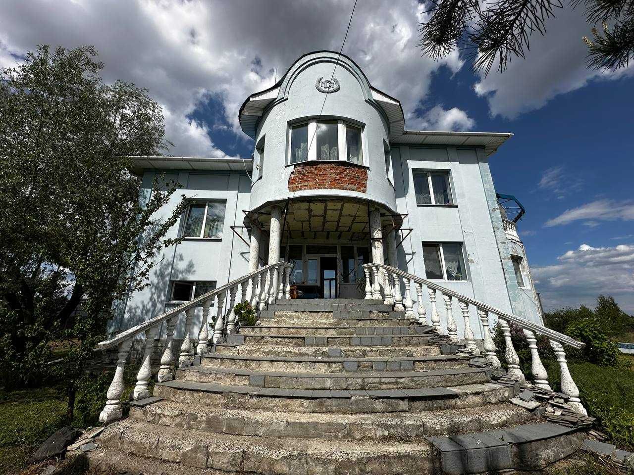 Дача 429,8м2, 5 кімнат, 24 сотки. Басейн, сауна, більярд. ID:674