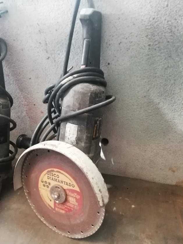 Rebarbadora Black & Decker Profissional 2000w