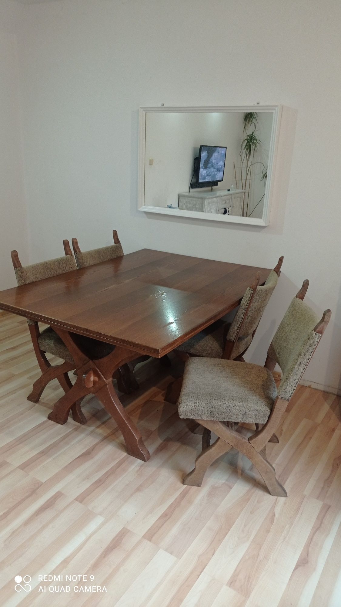Stół dębowy plus krzesła