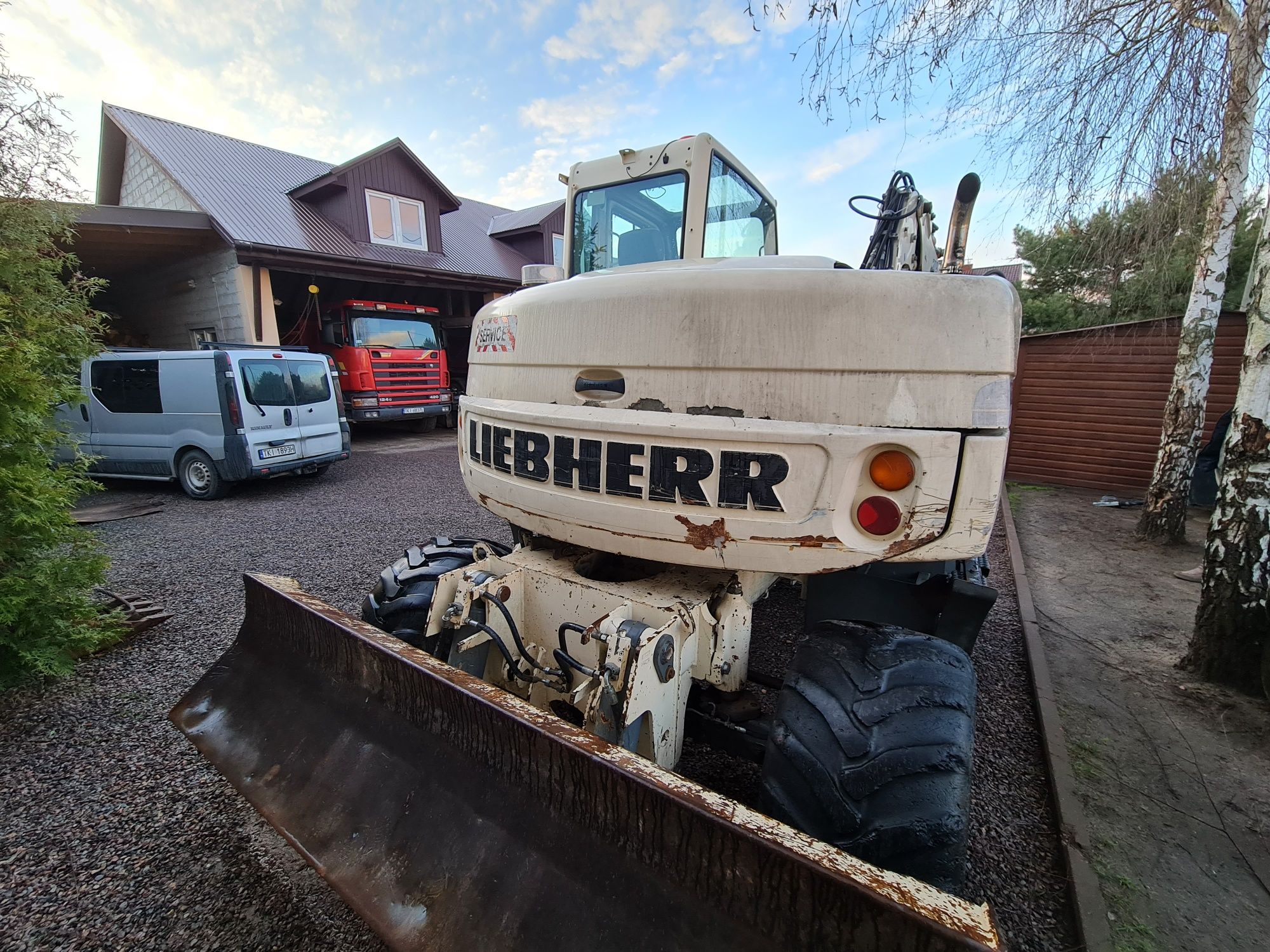 Koparka kołowa Liebherr 309 z 2006 roku