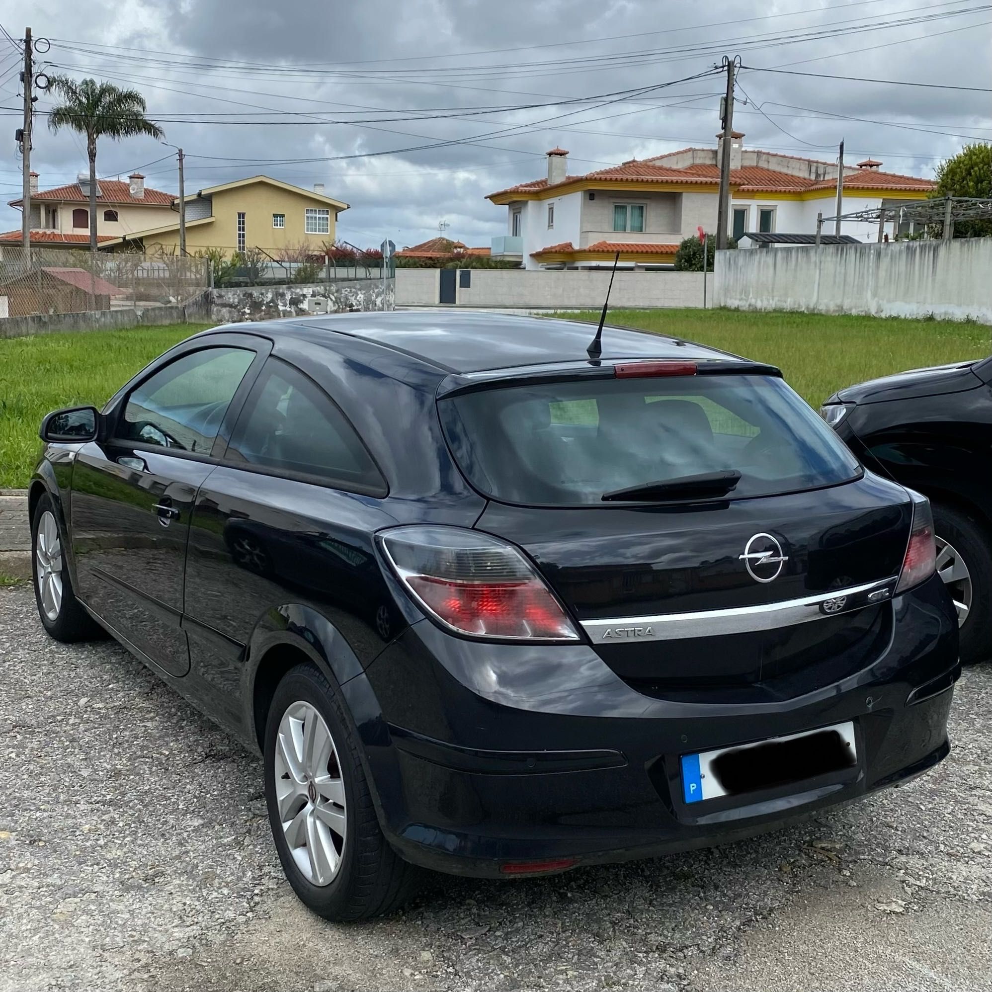 Opel Astra GTC 1.4 Gasolina