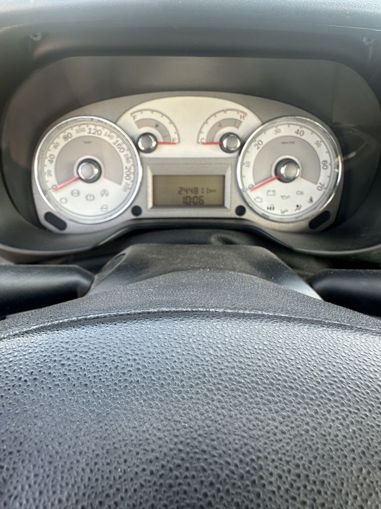 FIAT LINEA 2008 em bom estado