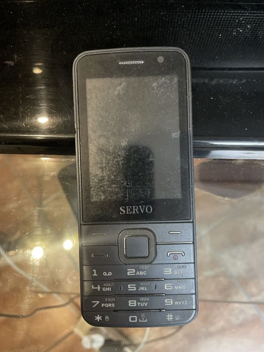 Продам бувший у використанні телефон Серво
