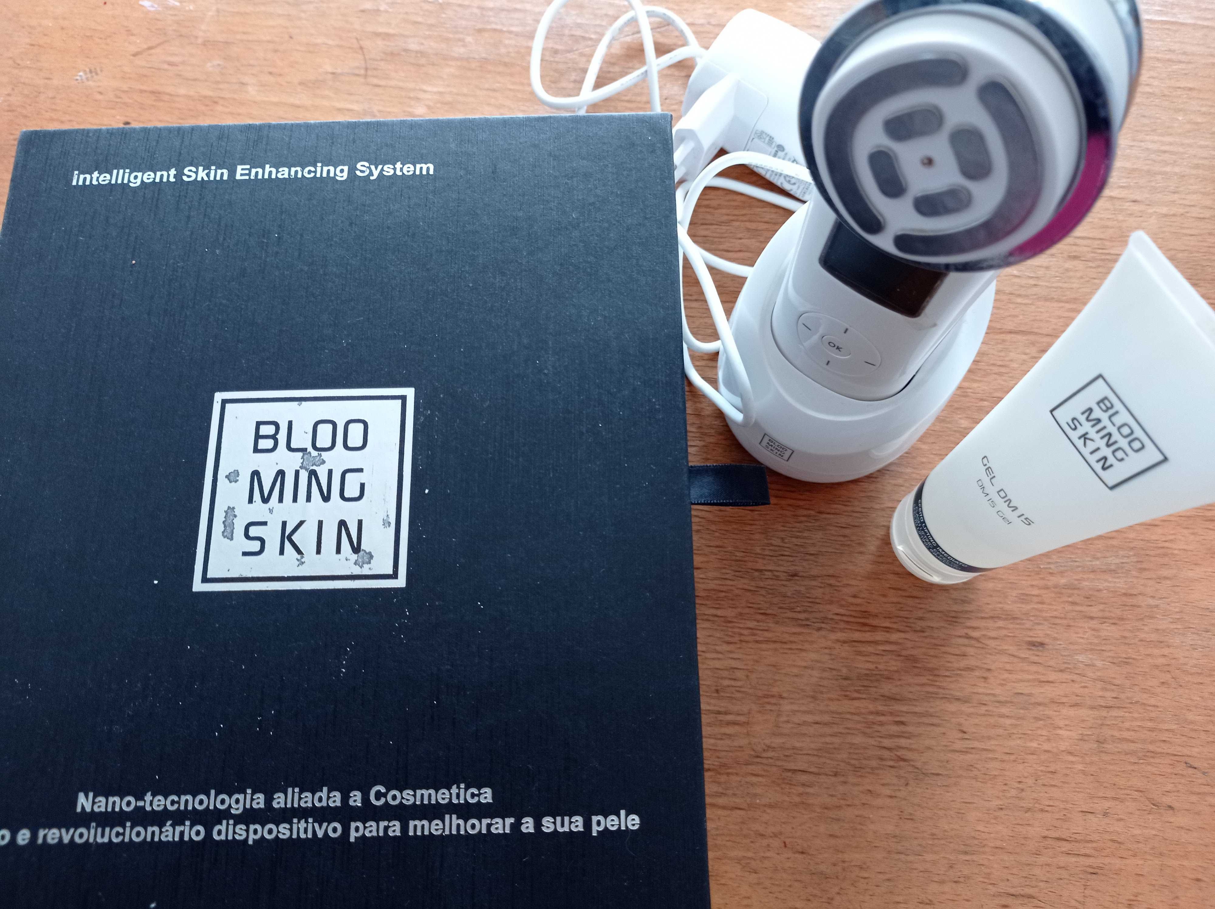 Aparelho para rosto blooming skin