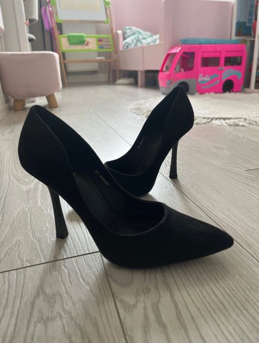 Deezee nowe szpilki czarne zamszowe 39