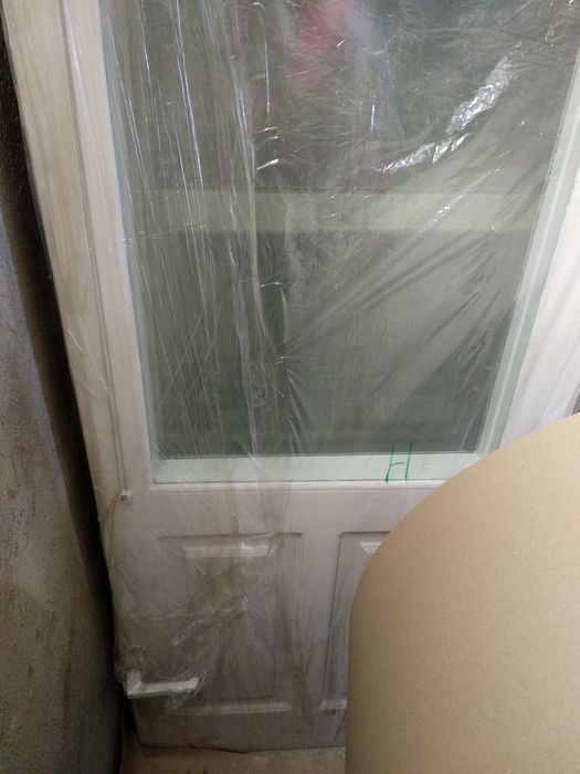 Двері балконні дерев'янні.