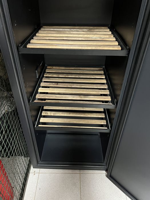 Arca de vinhos como nova