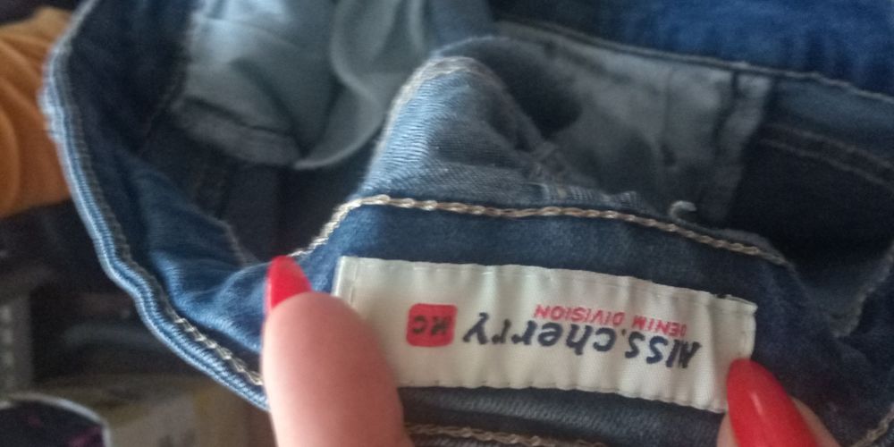 Jeansy z niskim stanem