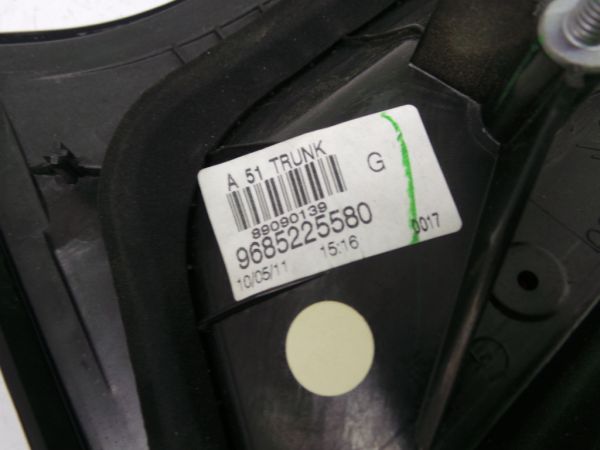 Refletor tampa da mala esquerdo CITROËN C3 II (SC_)