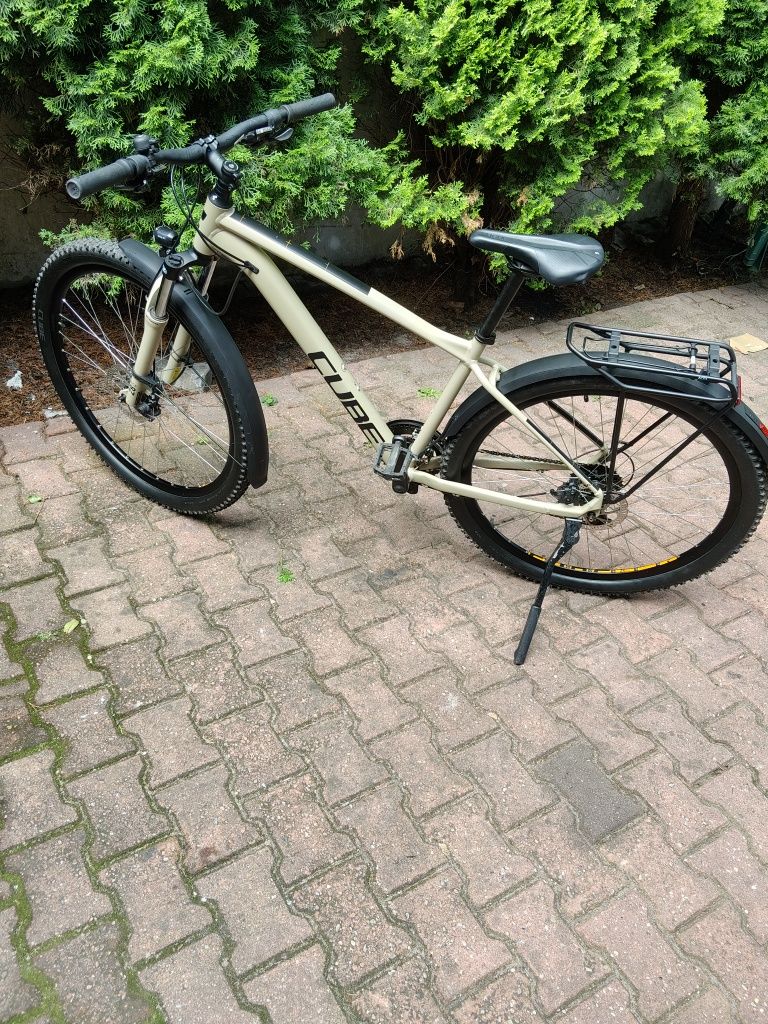 Rower Cube rama L