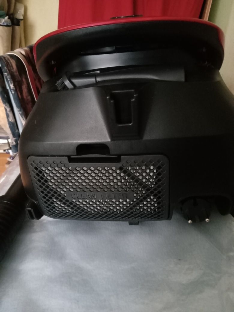 Пылесос Samsung VCO7M25EOW