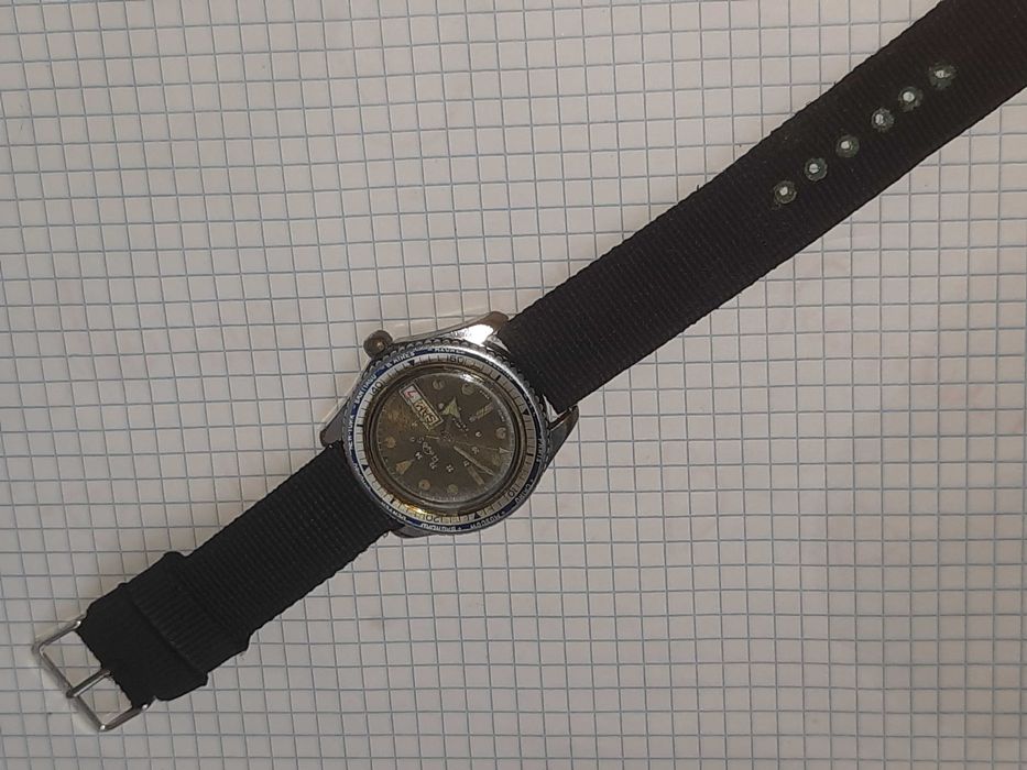 Годинник дайверський швейцарський чоловічий