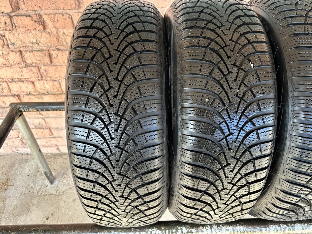 Комплект Зимових шин 195/60R16 Good Year