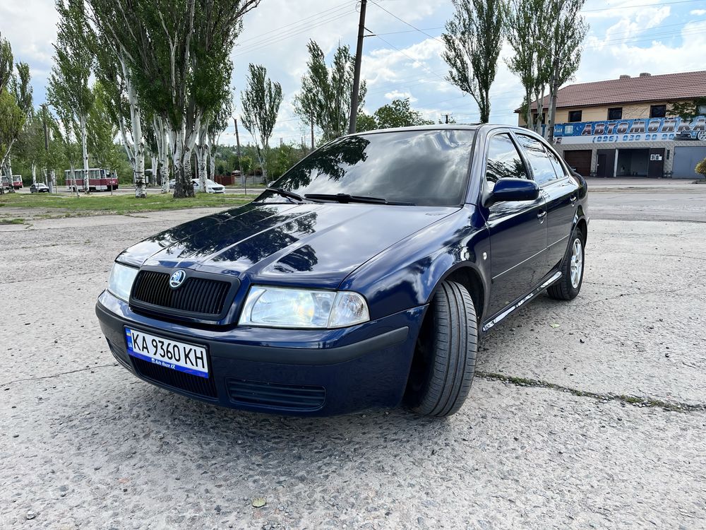Skoda Oktavia Tour 2.0 MPI АКПП