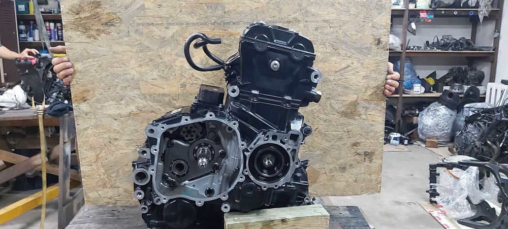 F900xr F900 Silnik dekiel oslona stator magneto pompa tryb sprzeglo