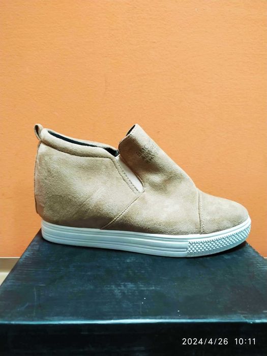 Damskie buty beżowe sleep on zamsz koturn 40