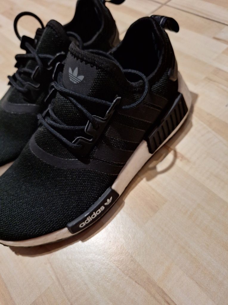 Czarne adidasy polecam