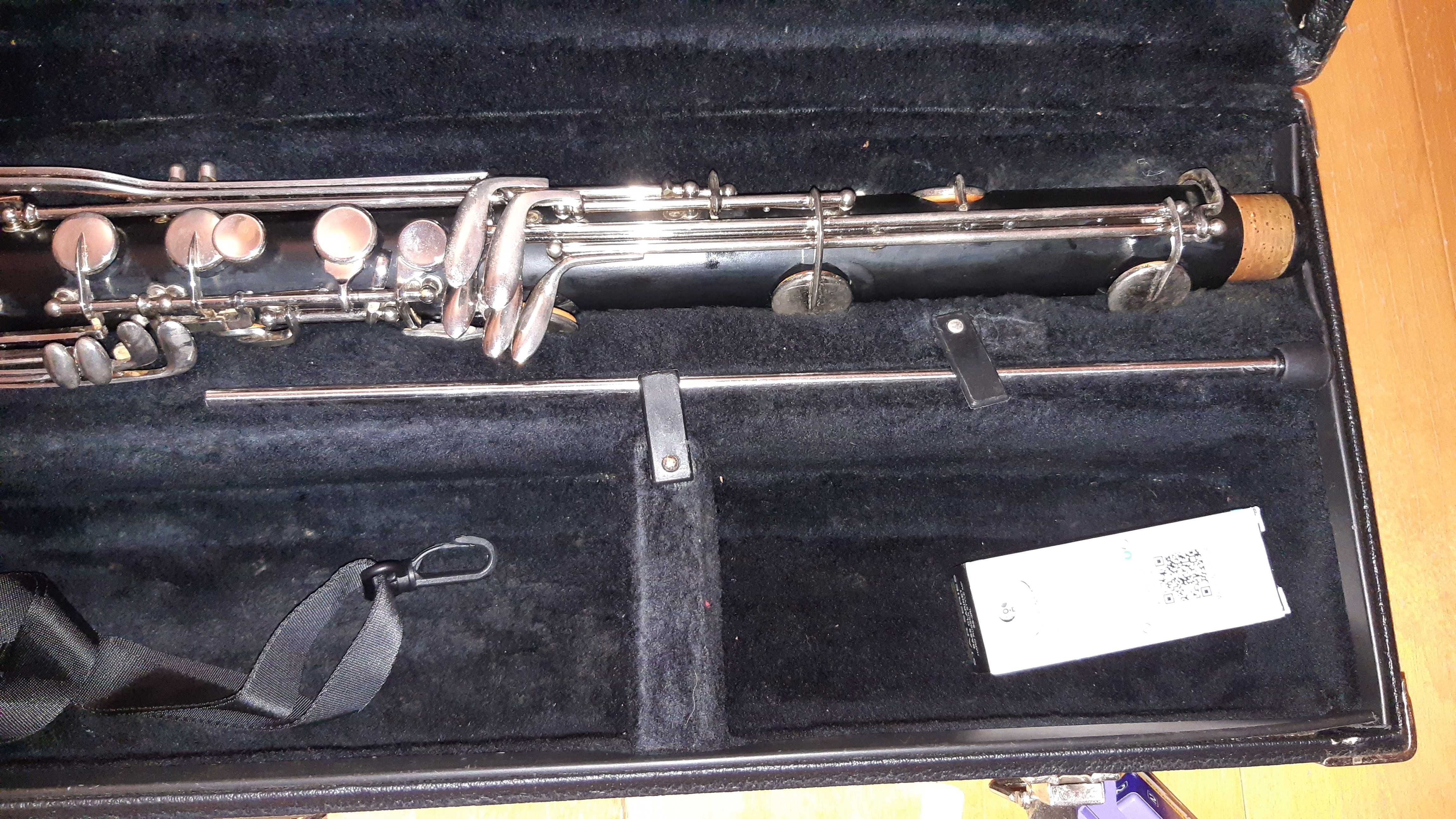 Clarinete Baixo ( plástico) Si bemol  Armstrong  USA