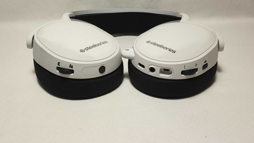 Słuchawki bezprzewodowe SteelSeries Arctis 7+WHITE jak NOWE.