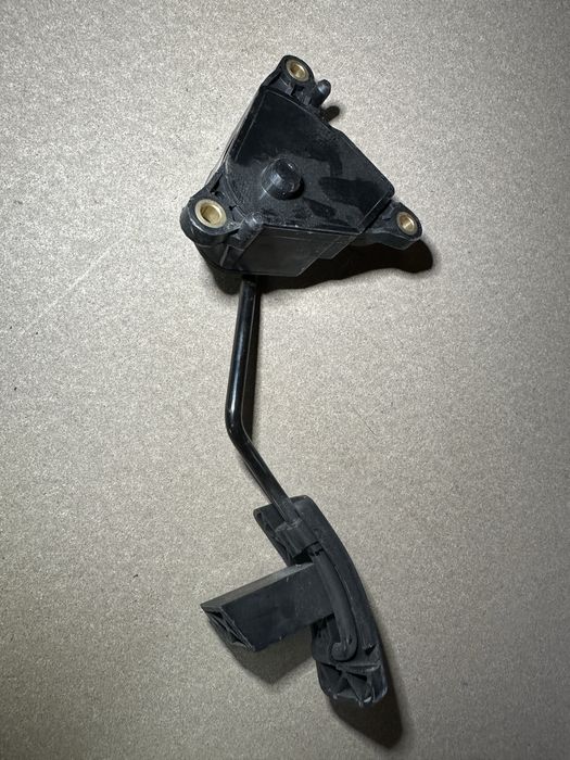 Pedal Nissan Cabstar