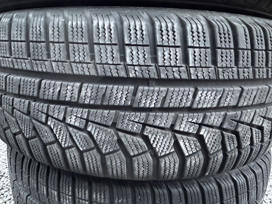 Komplet opon zimowych Hankook 225/60 R17
