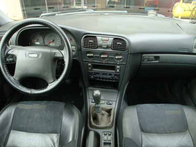 Продам VOLVO V40 2000р
