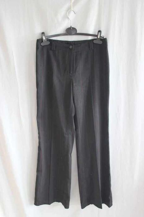 Czarne eleganckie spodnie w czerwone paski vintage retro