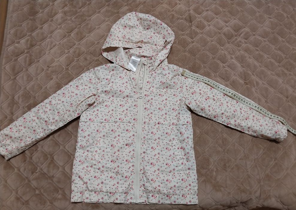 Курточка вітровка 4-6р