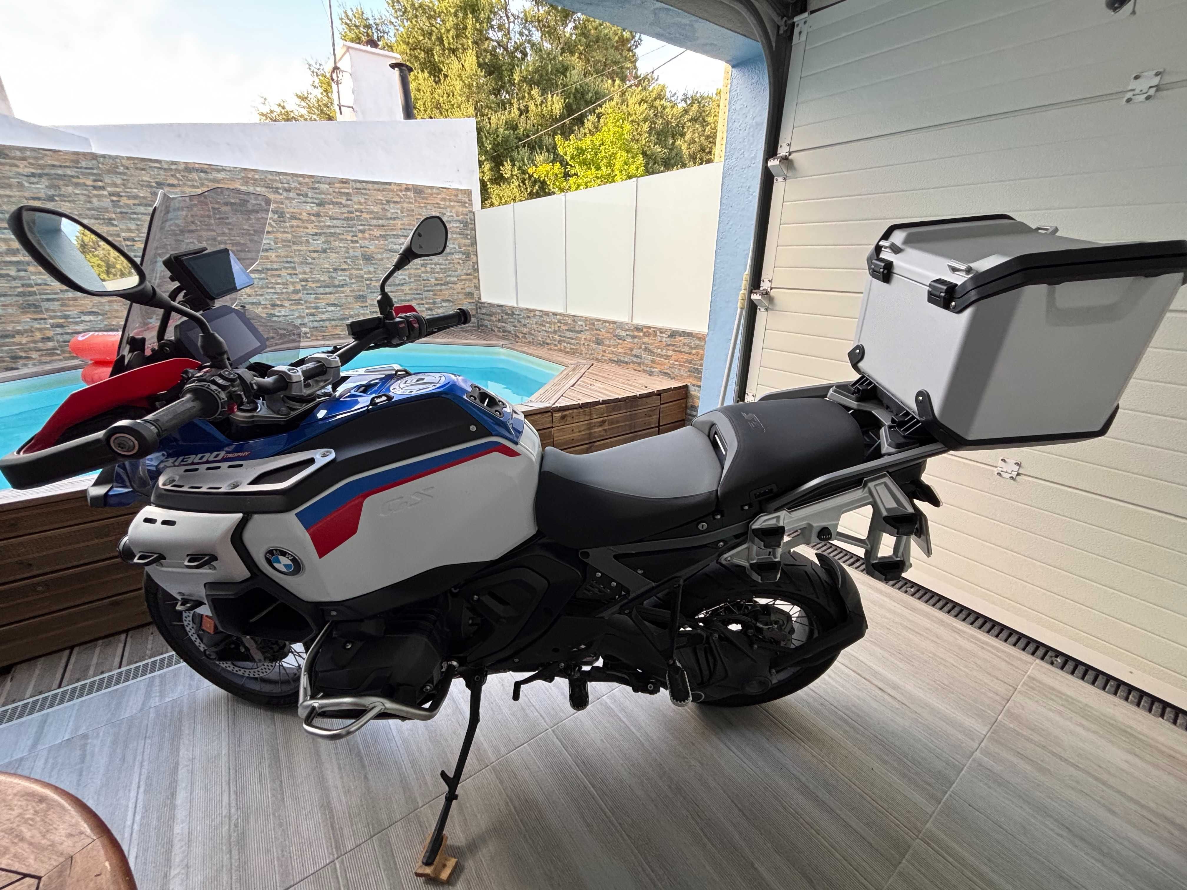 BMW R 1300 GS Adventure-Praticamente nova+ EXTRAS! ACEITO RETOMA/TROCA