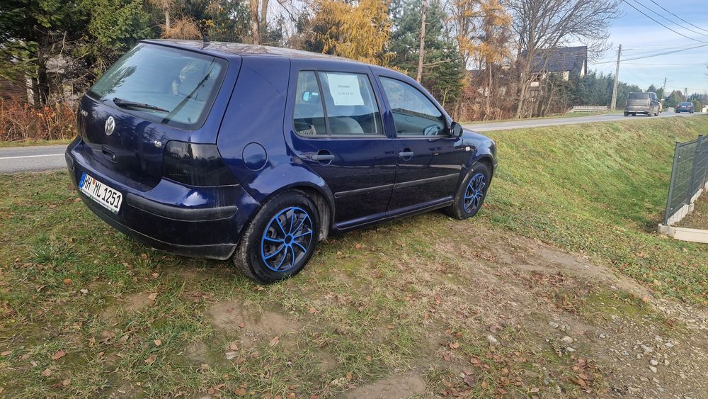 VW Golf 4 Benzyna