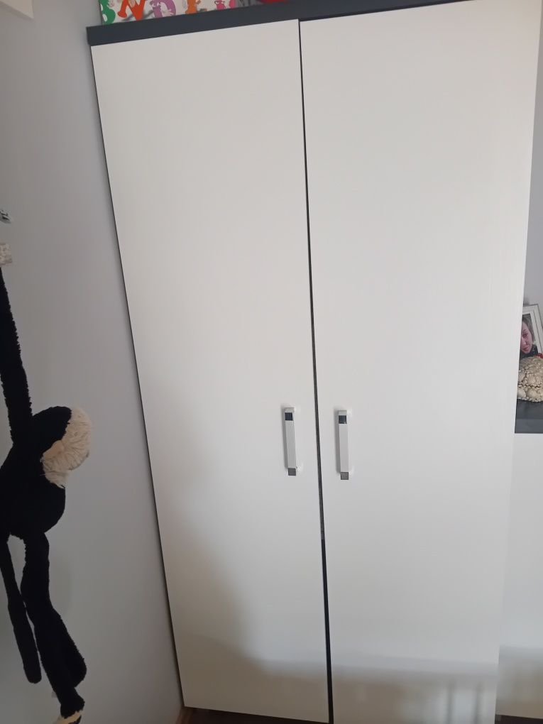Sprzedam Zestaw mebli