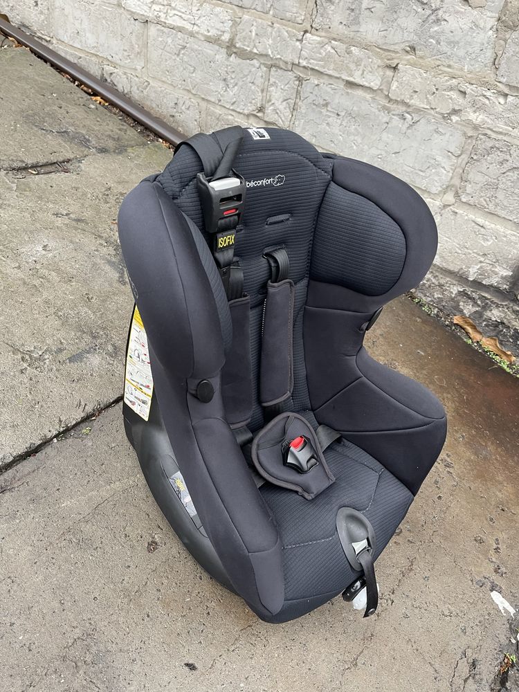 Дитяче автокрісло Bebe-Comfort Iseos isofix 9-18kg