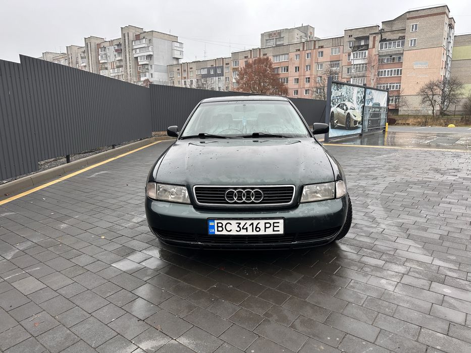 Продам Audi A4B5 1.8бензин