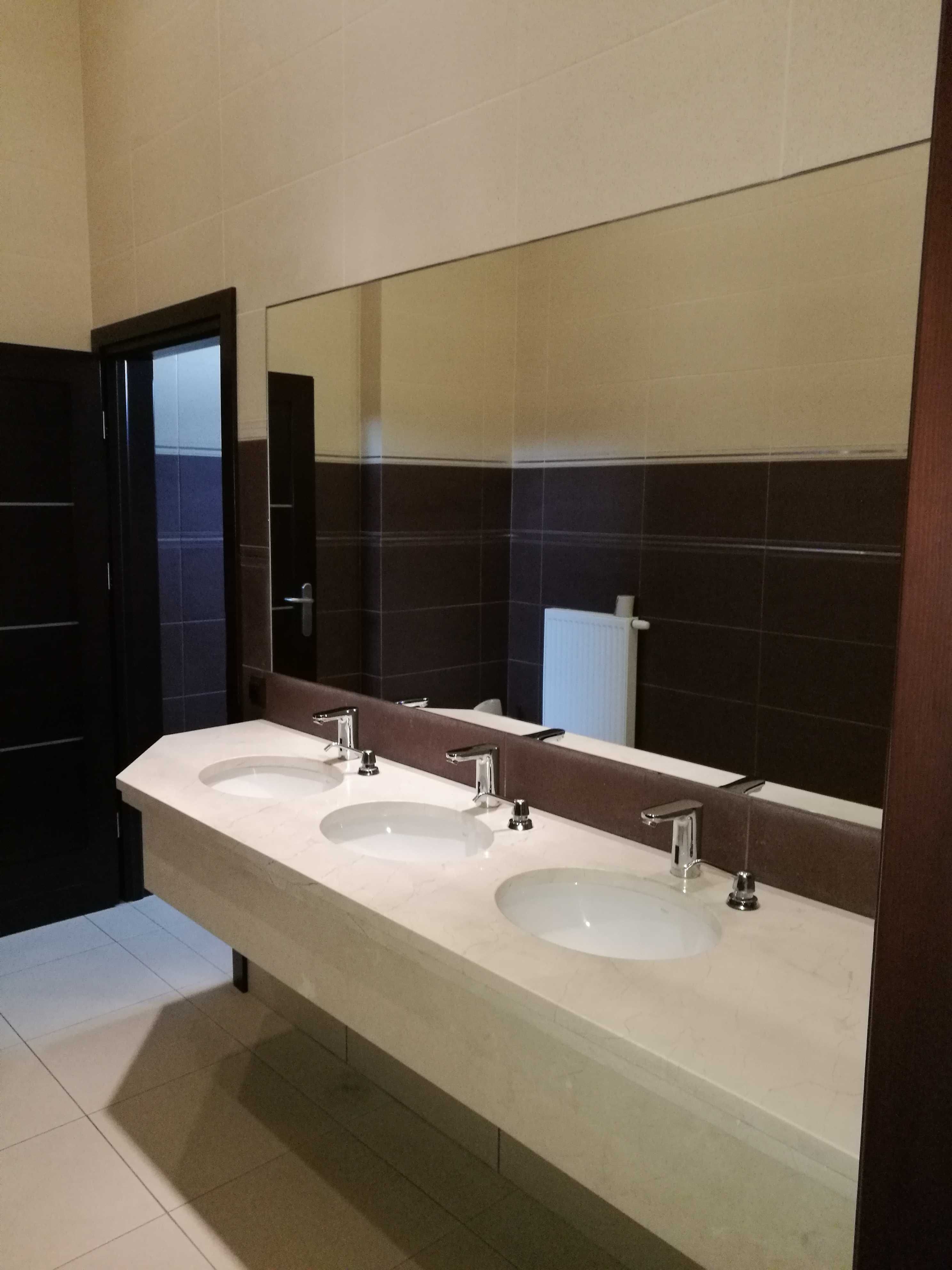 Wynajmę Lokale 470m2, 164m2, 78m2, 40m2