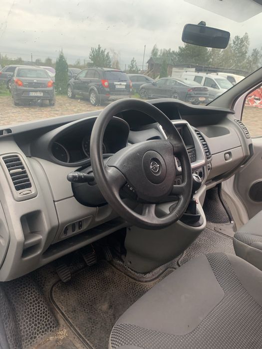 Opel Vivaro 2011 рік
