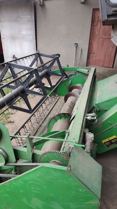 Продам комбайн Джон дір 1052