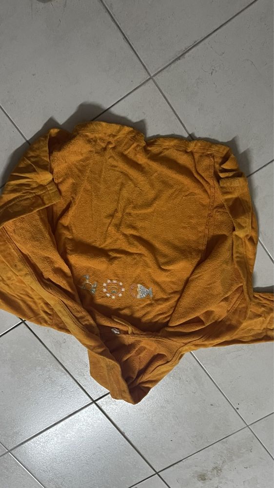 Roupao de crianca Benetton 6/7 anos