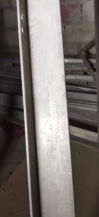 Кутники алюмінієві