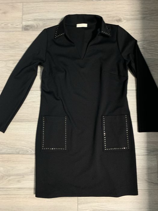 Гарна сукня по фігурі плаття на м/л