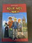 Felix, Net i Nika- nowa