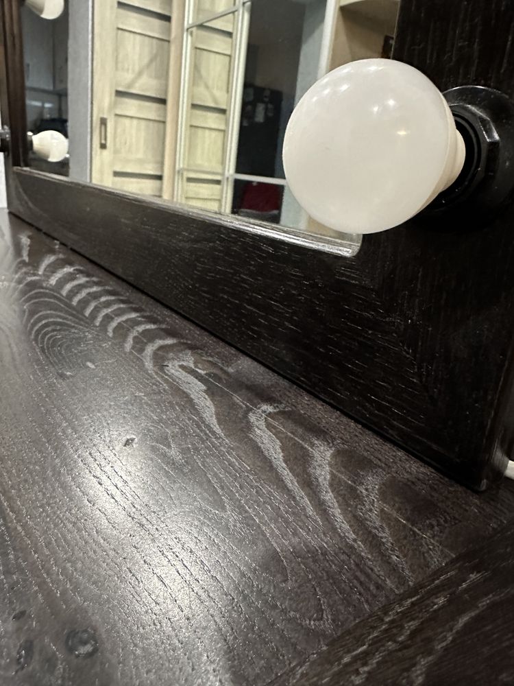 Стіл для макіяжу з дзеркалом, туалетний столик, косметичний стіл