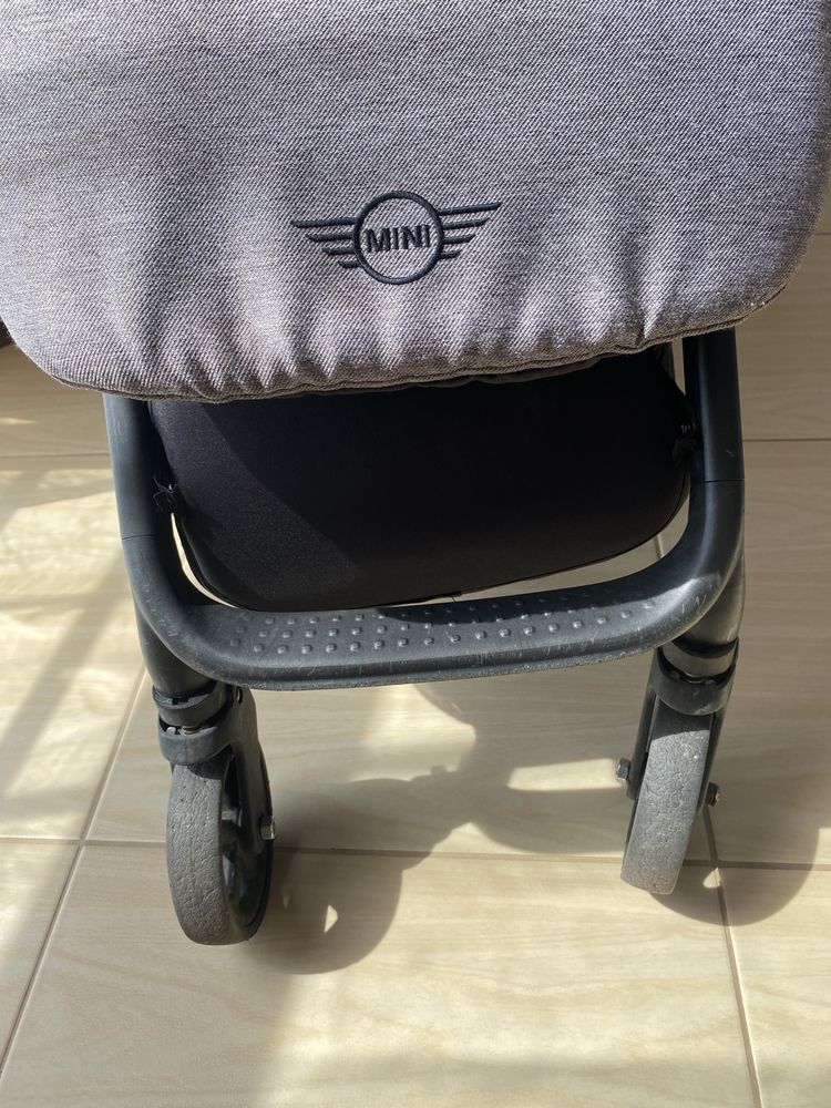Прогулянкова коляска easywalker mini