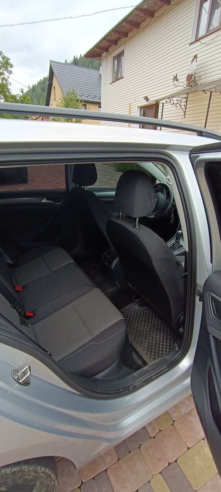 Продам  автомобіль Volkswagen golf 7. 1.6 TDI універсал 2014р автомат
