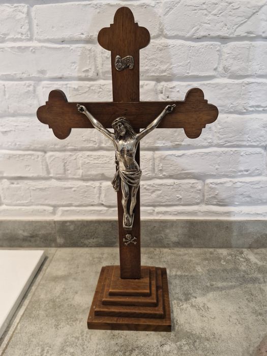 Bardzo start drewniany krzyż