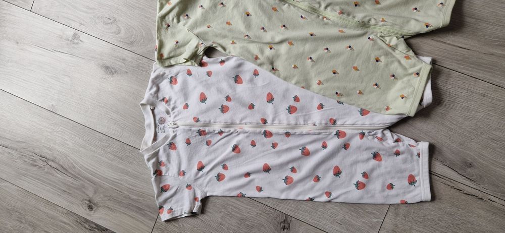 Lindex pajac pajacyk śpioszki piżamka bez stóp truskawki lody