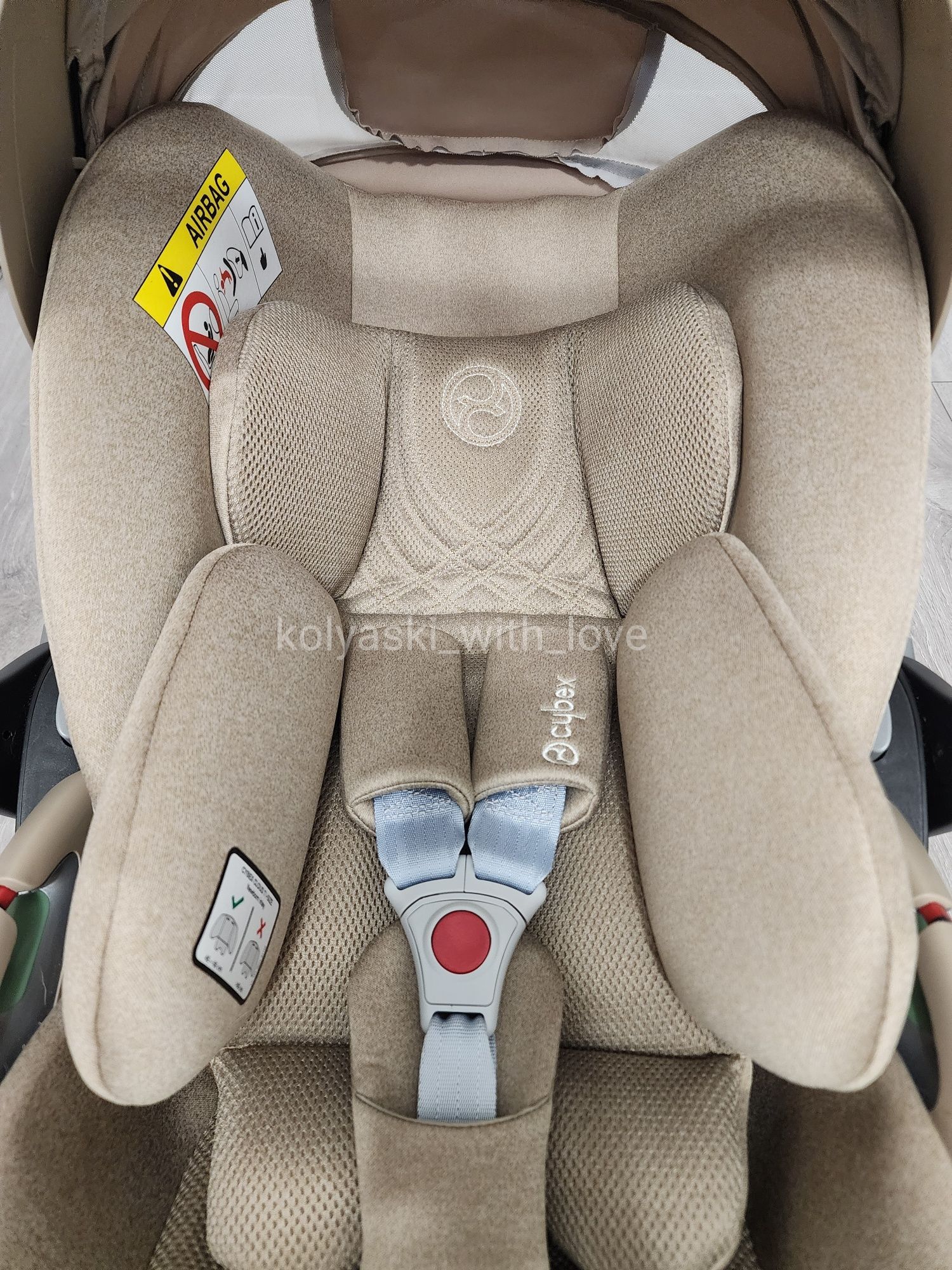Розкладне автокрісло Cybex Cloud T plus i-size Сайбекс Клауд бежеве