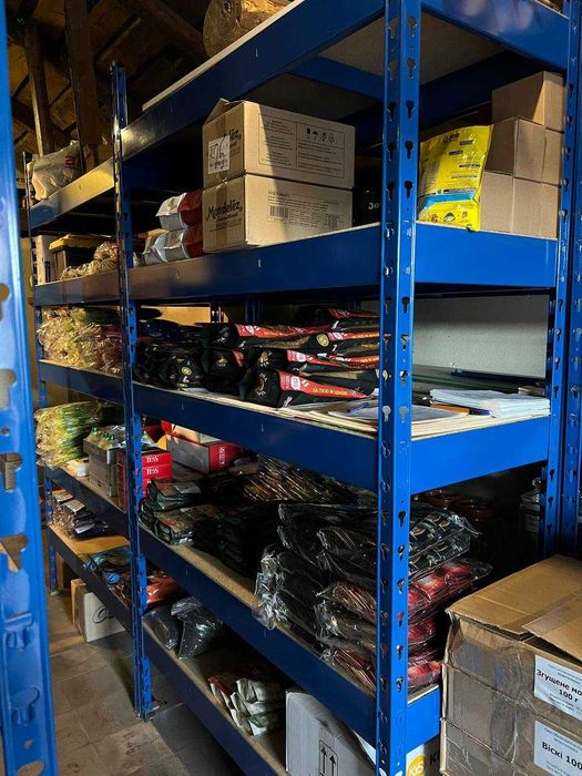 Полки/торговое оборудование/стелажі