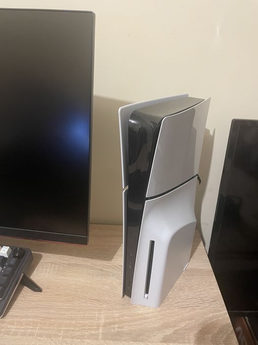 (SOLD) Sprzedam Playstation 5 Slim