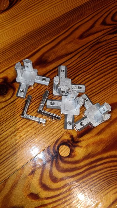 Łącznik wewnętrzny 3-stronny ukryty srebrny